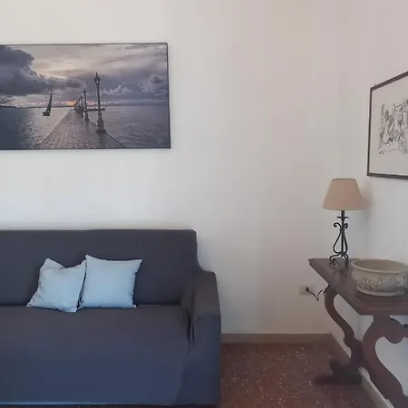 Veneto 16 * Tropea