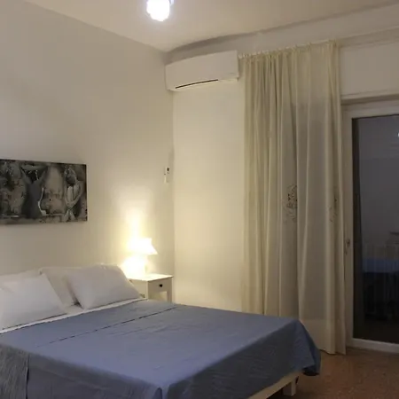Apartment Veneto 16 *